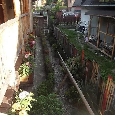 Zbojnickie Izby Rum i privatbostad