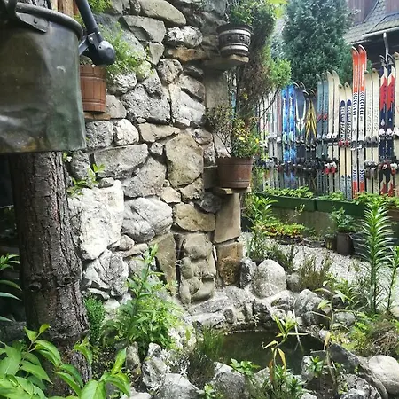 Zbojnickie Izby Homestay szállás *