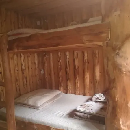 Zbojnickie Izby Rum i privatbostad